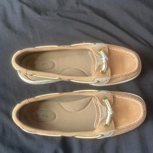 Sperry slip on shoes